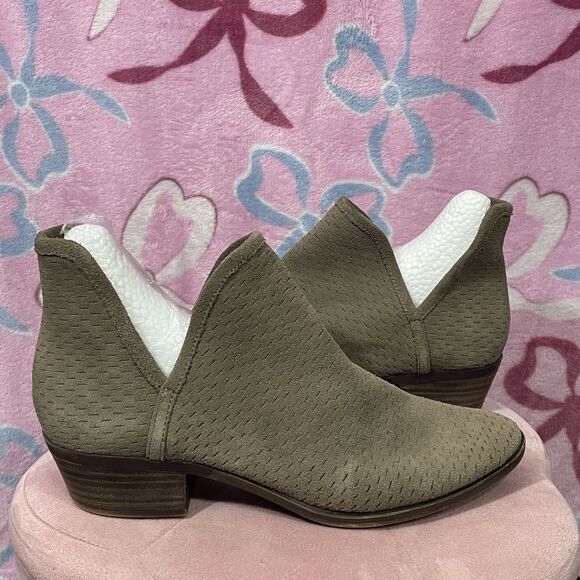 Lucky Brand Shoes - Lucky Brand  Women Ankle Boots Brown Leather Pull On Size 9